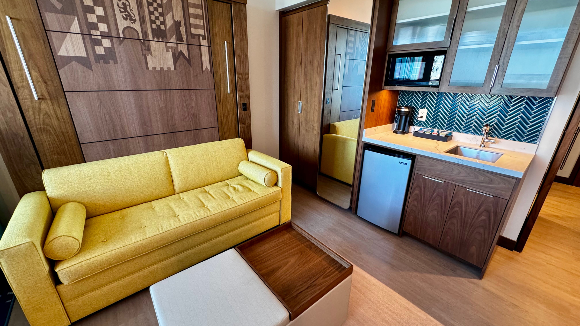 The Villas at Disneyland Hotel - DVC Rental Store