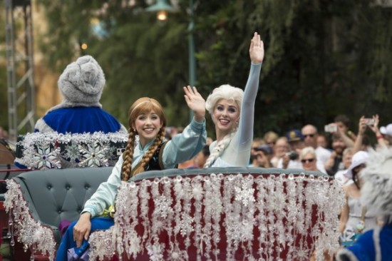 Anna and Elsas Welcome Processional. Photo courtesy the Disney Company